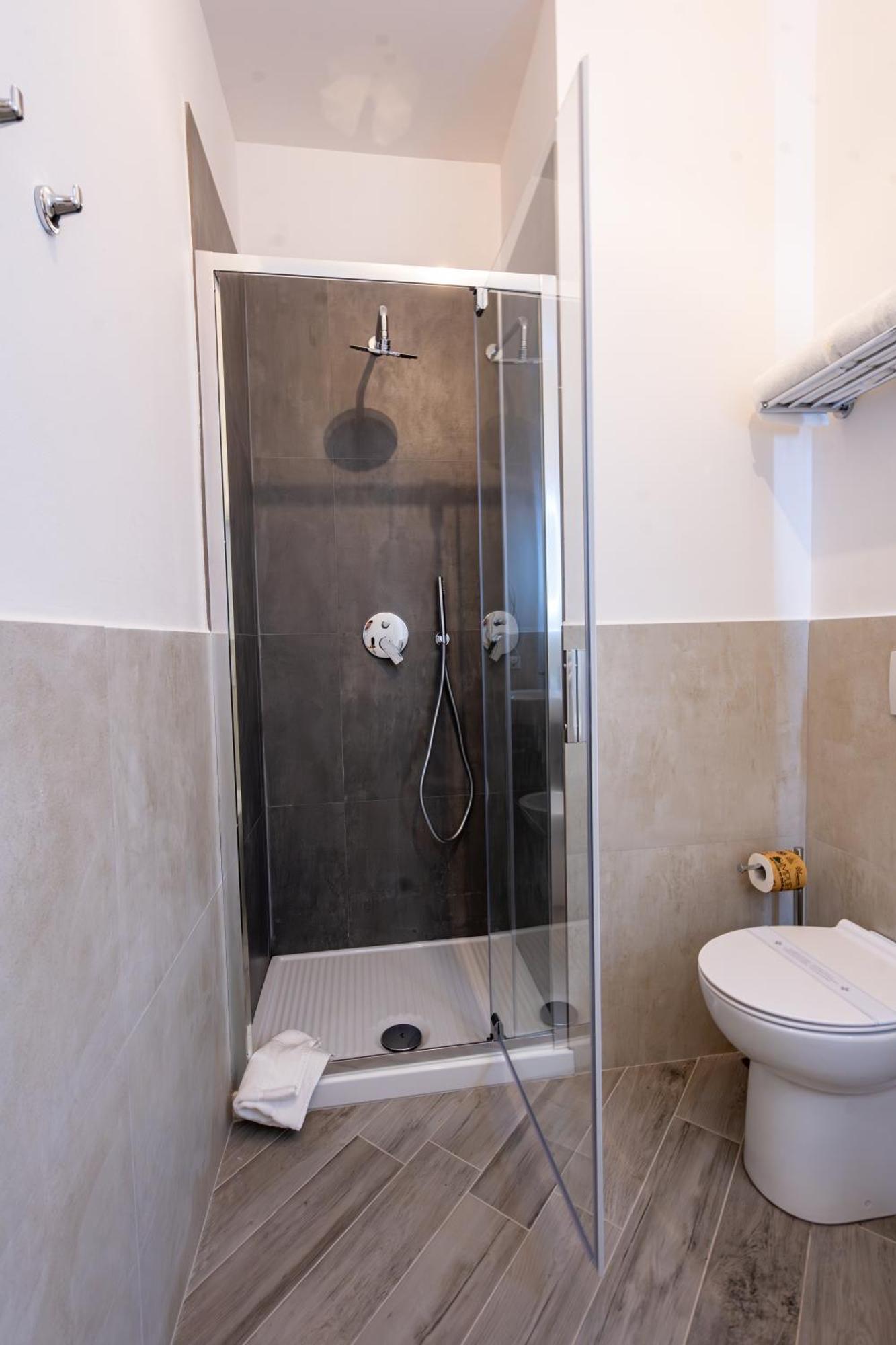 B&B Via Corsica 10 Pisa Bagian luar foto