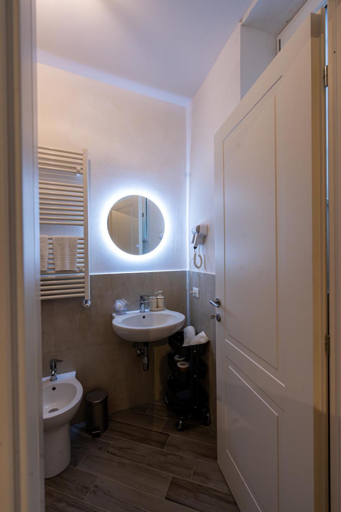 B&B Via Corsica 10 Pisa Bagian luar foto